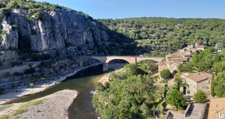 Gite « Les Rives De L'Ardeche » Ucel Ngoại thất bức ảnh